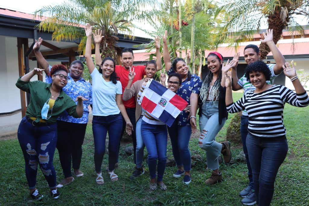 Comprar SEGUIDORES DOMINICANOS FACEBOOK